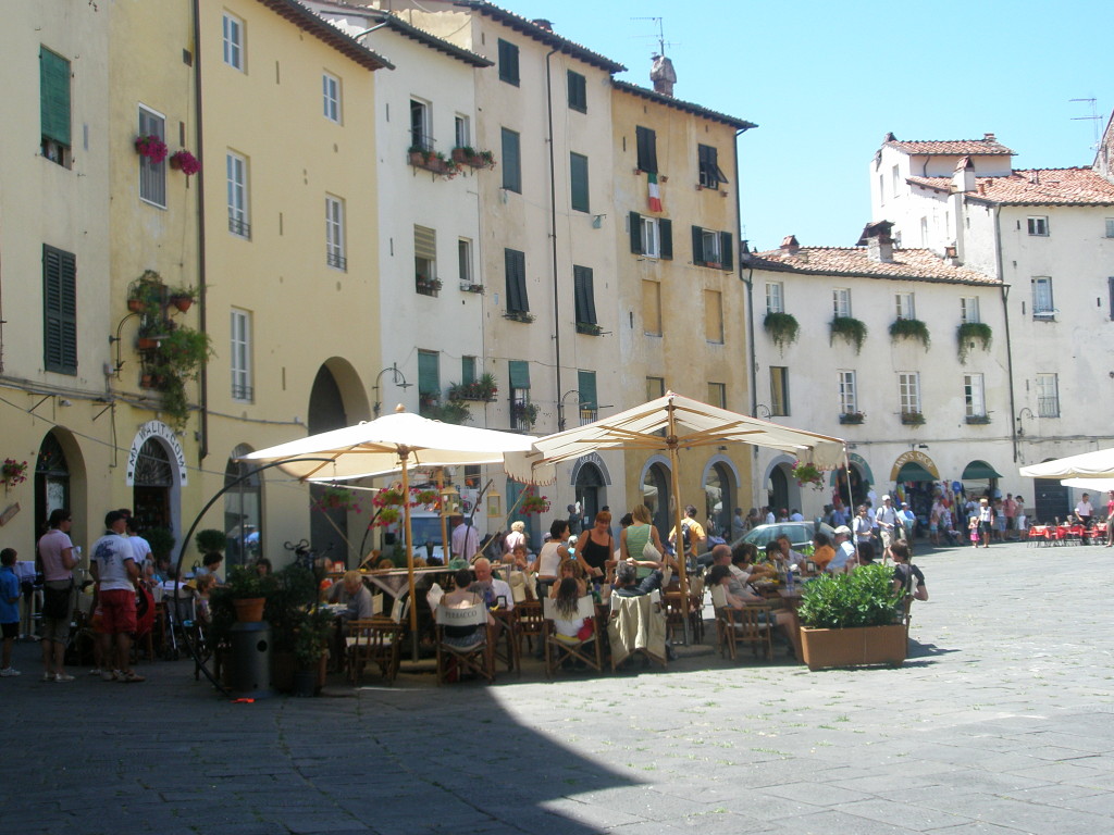 Piazza dell'Anfiteatro, Lucca, Italy