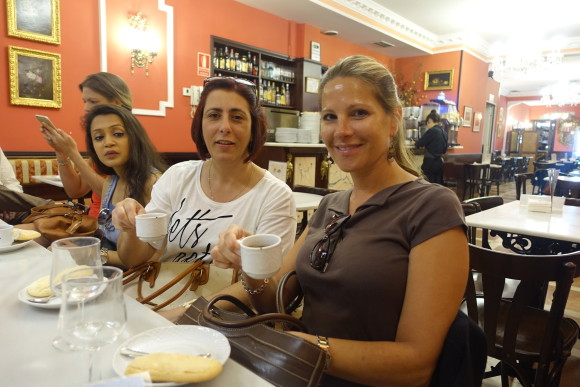 Madrid Food Tour - Confitería El Riojano - Amarilis and Jill sipping some coffee