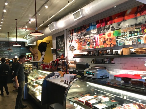 Despaña Fine Foods & Tapas Café indoors - New York City