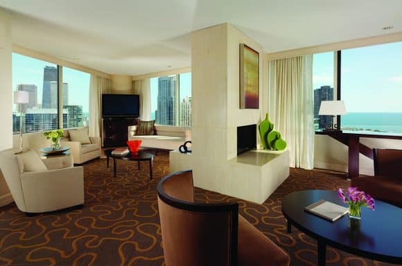 Swissotel Chicago Presidential Suite (image: Swissotel)