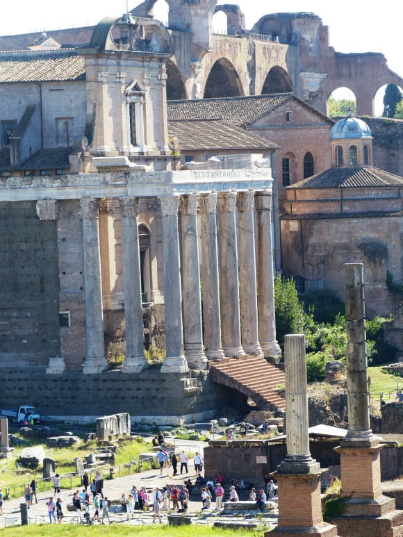 Ruins in Rome 