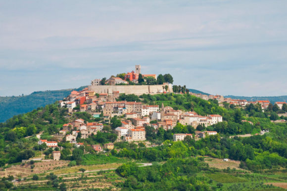 Motovun (Flickr: Pavel G)