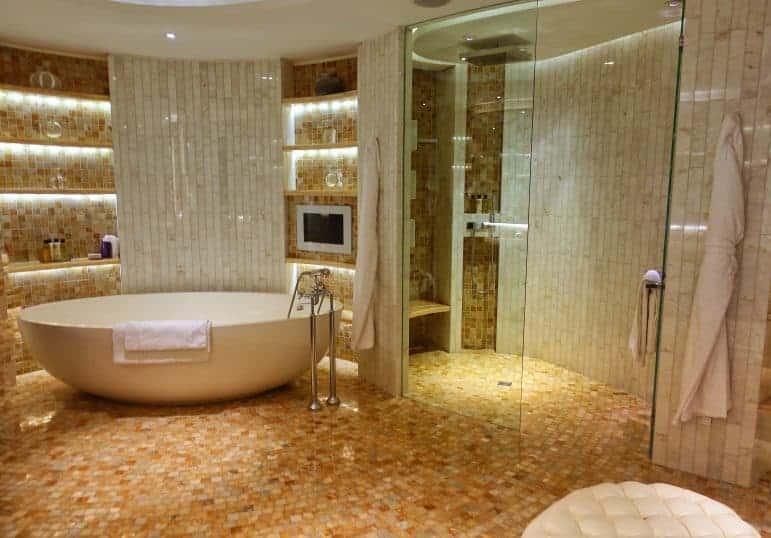 The Master Bathroom - Royal Penthouse Corinthia Hotel London 