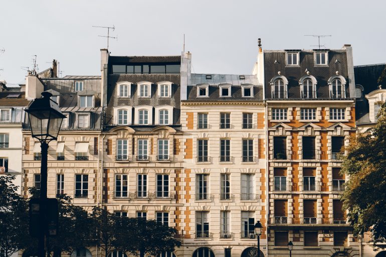 Enjoy A Luxury Apartment Rental In Poincare Paris