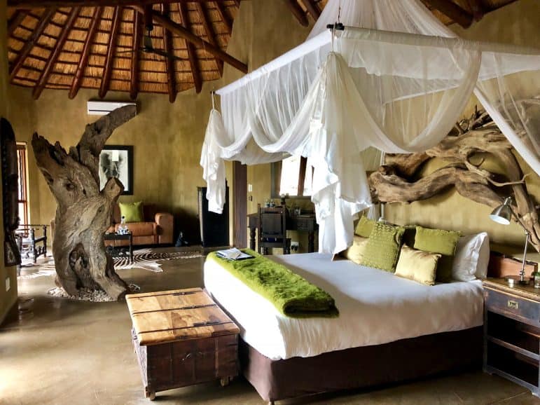 Pondoro Safari Game Lodge Tree Suite