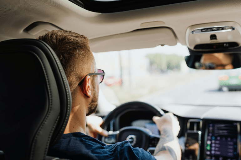 5 Ways to Become a More Responsible Driver