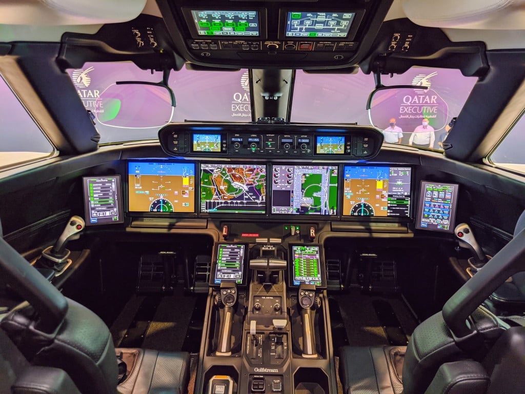 Gulfstream G700 Simetry Award-Winning Cockpit