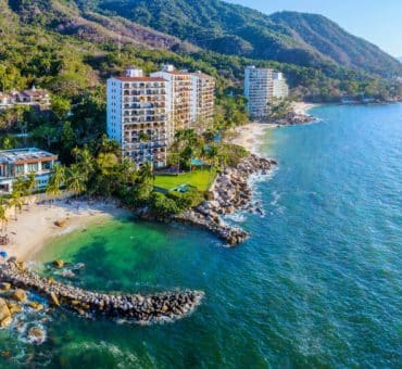 4 Puerto Vallarta Villa Rentals with Private Beach Access Included