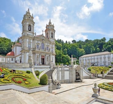 A Portuguese Adventure: Discovering the Best Vacation Packages in Lisbon & Beyond
