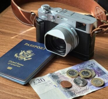 Travel Tips: How to Make Money Passively While Exploring the World