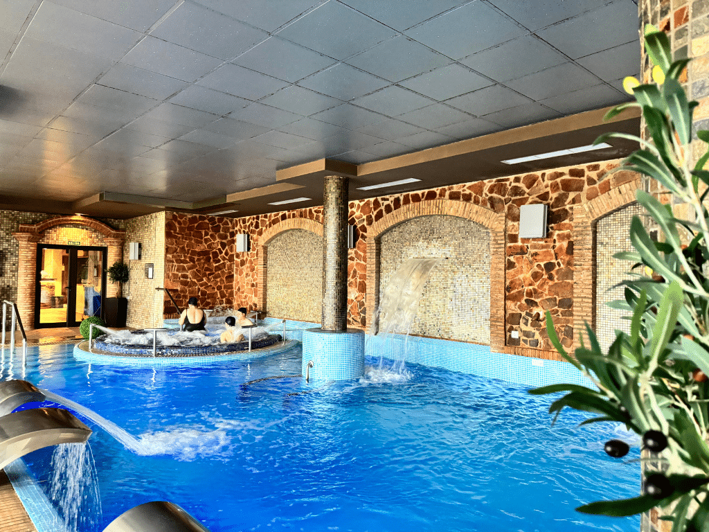 Whirpool Bath at Elaiwa Spa