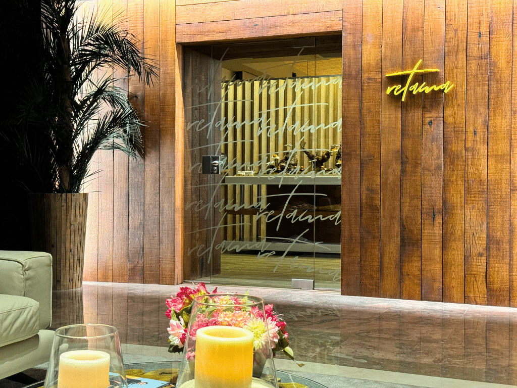 Retama Restaurant Entrance in Hotel La Caminera Lobby