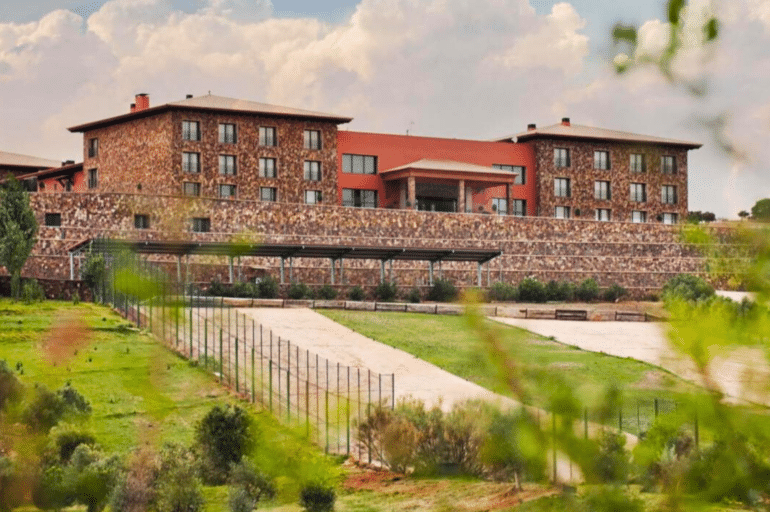 Hotel La Caminera Club de Campo: A Weekend Getaway to the Spanish Countryside