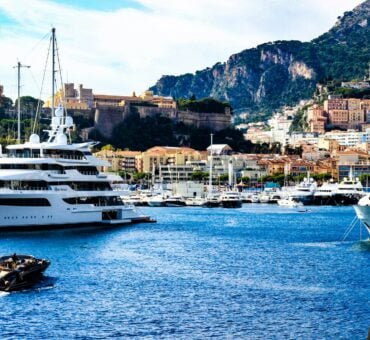 Why Yacht Charters Are the Ultimate Vacation Experience