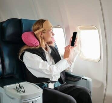 How To Look And Feel Your Best After A Long-Haul Flight