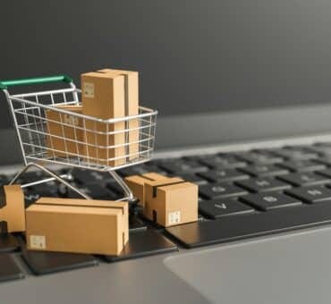 How to Maximize Savings While Shopping Online
