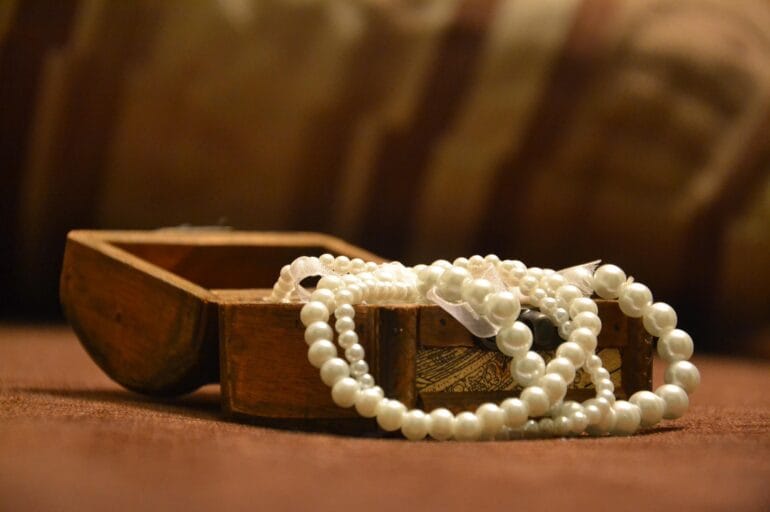 Why Akoya Pearls Are a Must-Have for Your Next Travel Wardrobe