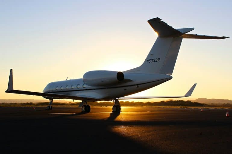 Luxury Travel Redefined: Booking Private Jets the Smart Way