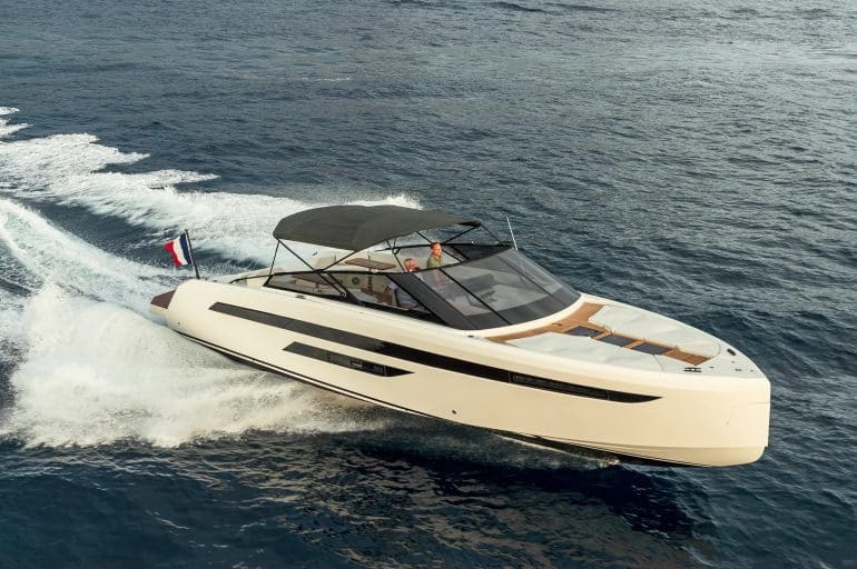 Motor Yacht Market Trends: What Buyers Need to Know in 2026