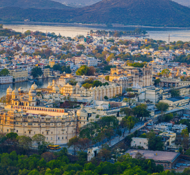 Explore Royal Rajasthan with a Luxury Tour Operator in India