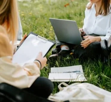 Best College Student Travel Programs: Travel, Learn, and Grow