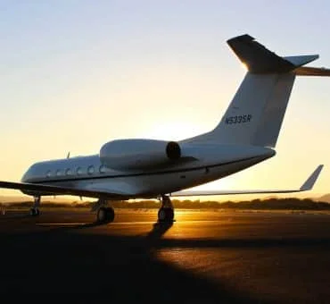 Luxury Travel Redefined: Booking Private Jets the Smart Way
